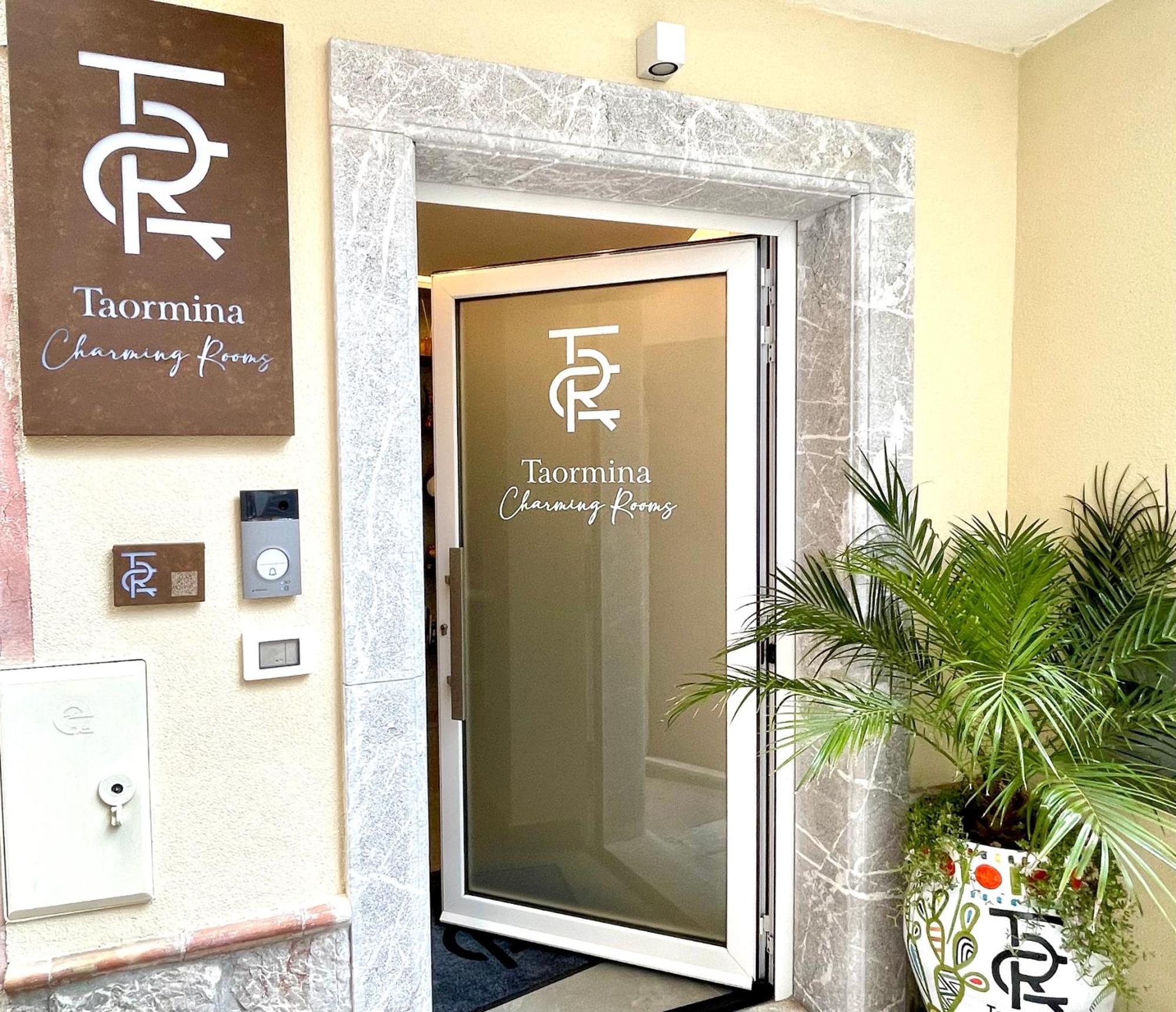 Taormina Charming Rooms Ngoại thất bức ảnh