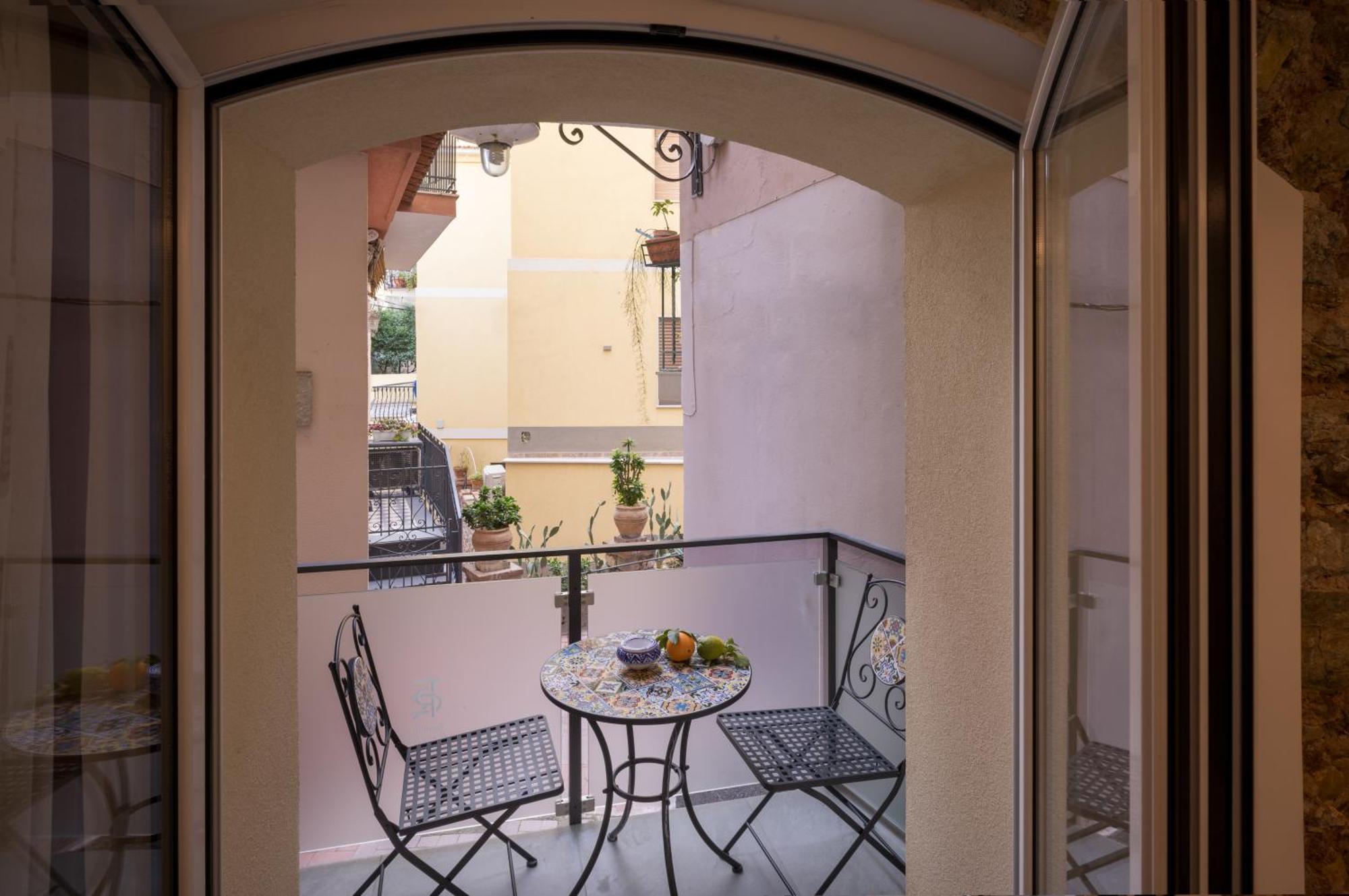 Taormina Charming Rooms Ngoại thất bức ảnh