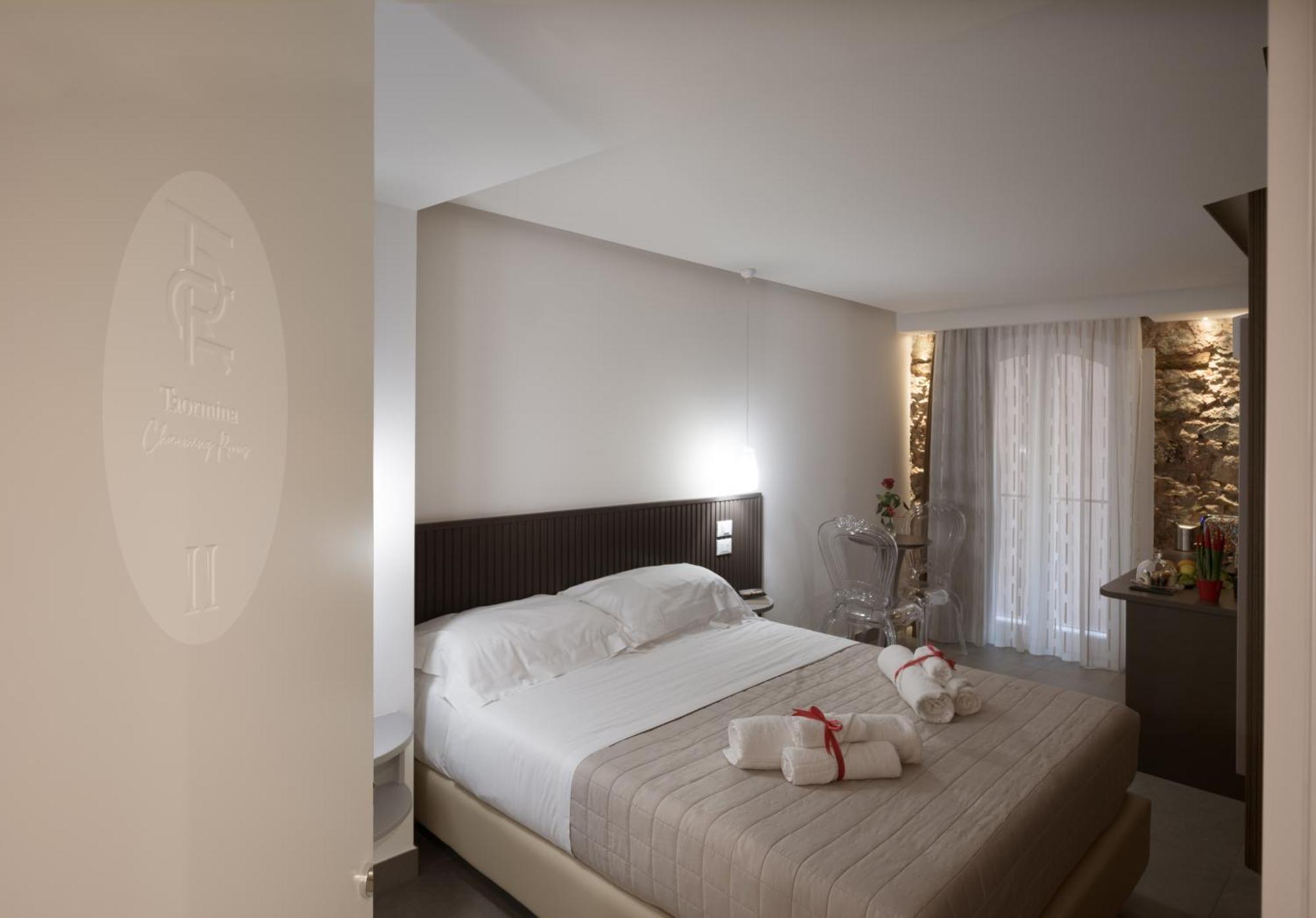 Taormina Charming Rooms Ngoại thất bức ảnh