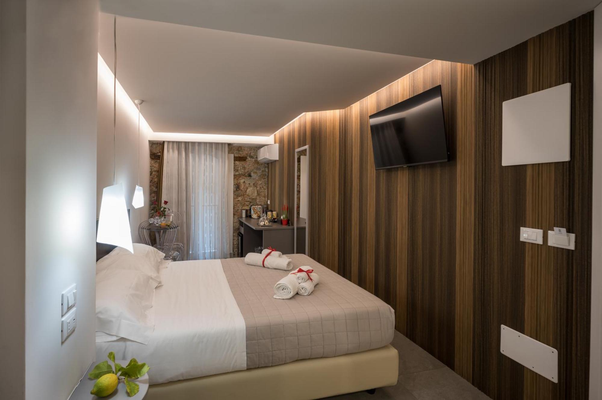 Taormina Charming Rooms Ngoại thất bức ảnh